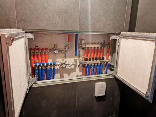 Люк под плитку Секрет 3.0, 2 створки 1100*450 Люк под плитку Секрет 3.0, 2 створки 1100*450