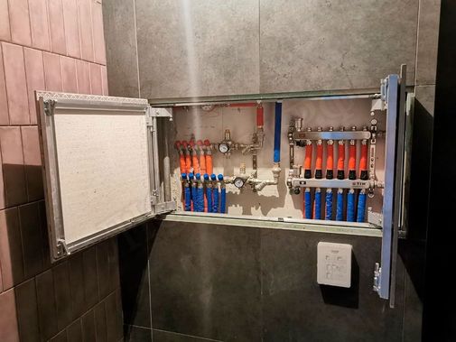 Люк под плитку Секрет 3.0, 2 створки 1100*450 Люк под плитку Секрет 3.0, 2 створки 1100*450